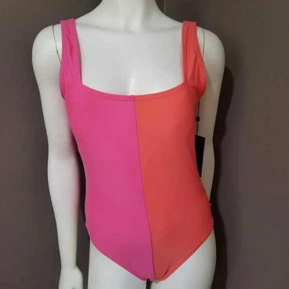 Tommy HilfigerColorblock One-Piece Swimsuit Dahlia Orange Pink